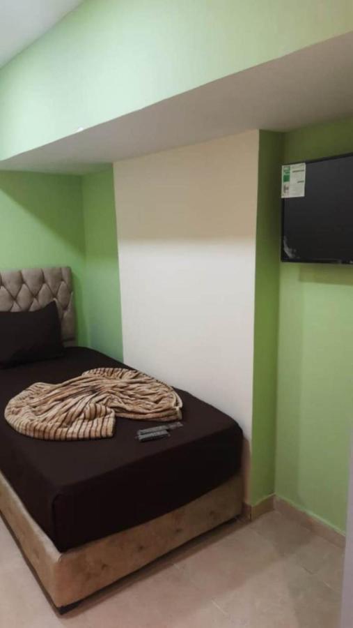 Blue Eyes Hotel Giza Bagian luar foto